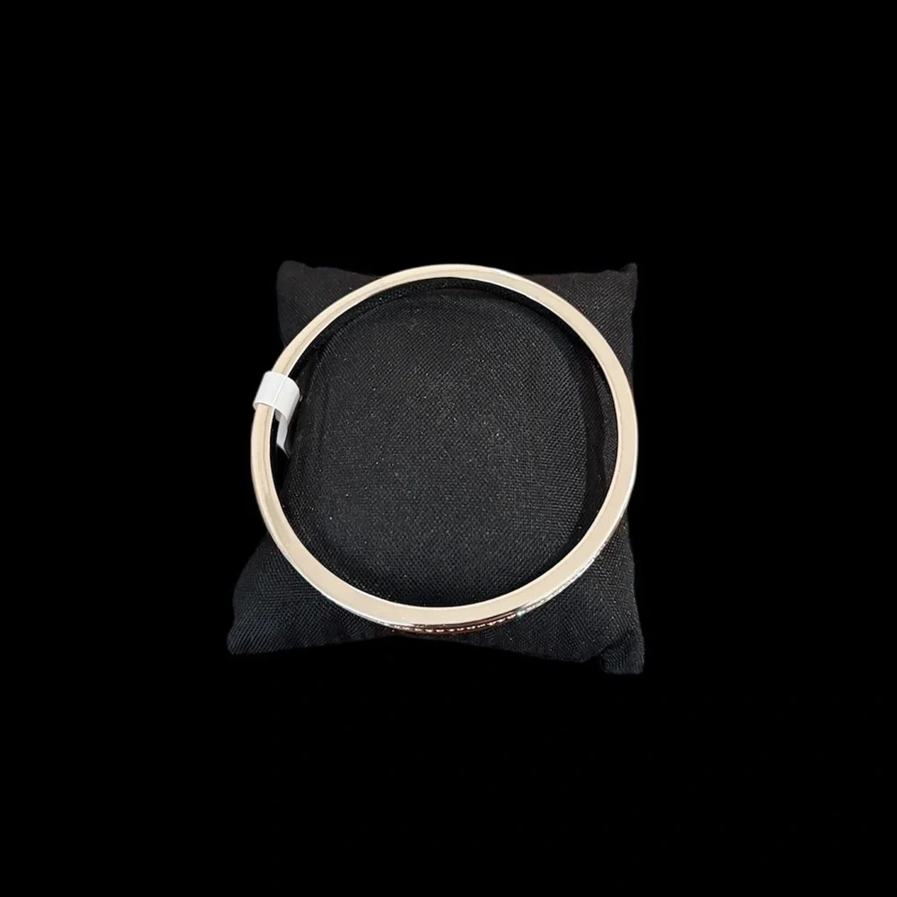 ELEGANT SILVER-TONE BLINGY BANGLE - Picture 2 of 2